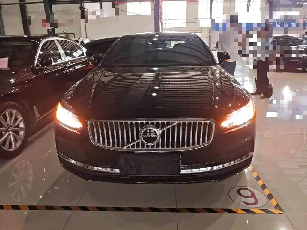 Volvo S90 — фото 10