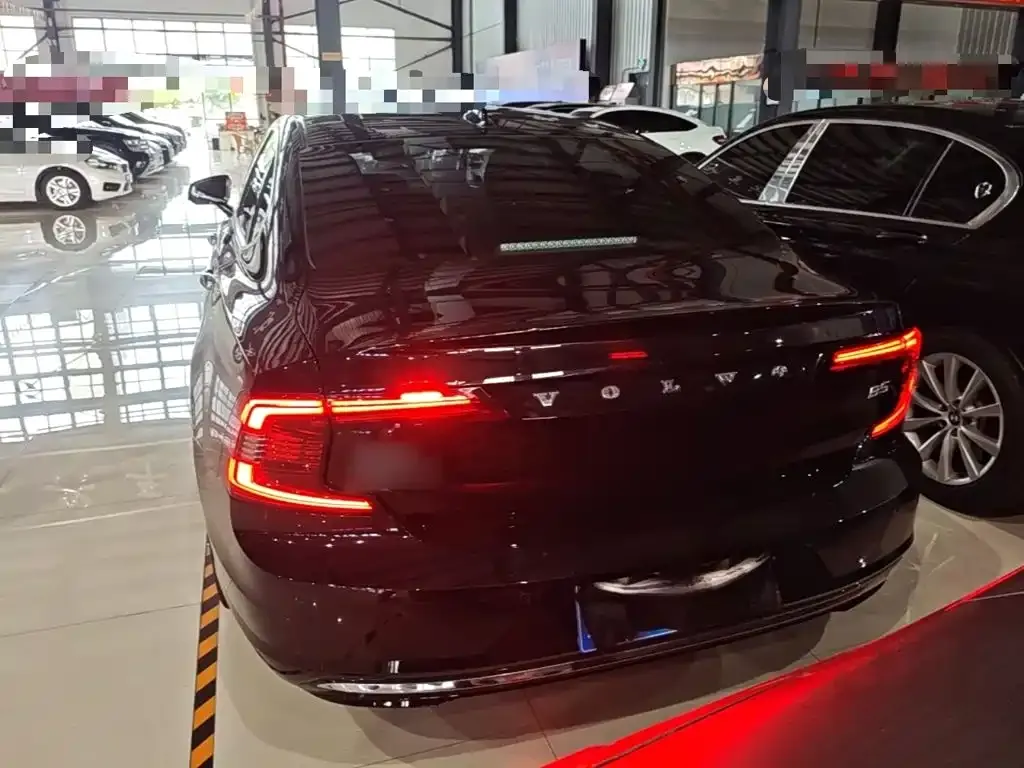 Volvo S90 — фото 4
