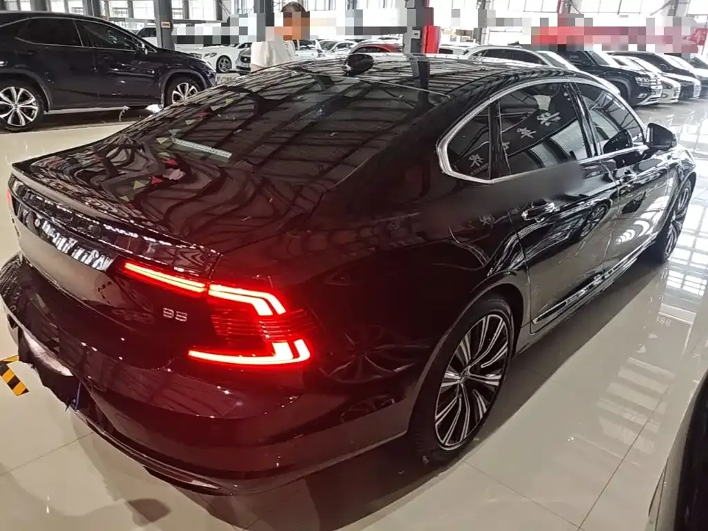 Volvo S90 — фото 5