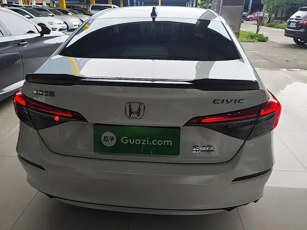 Honda Civic — фото 7