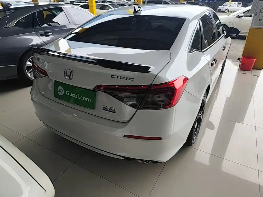 Honda Civic — фото 2