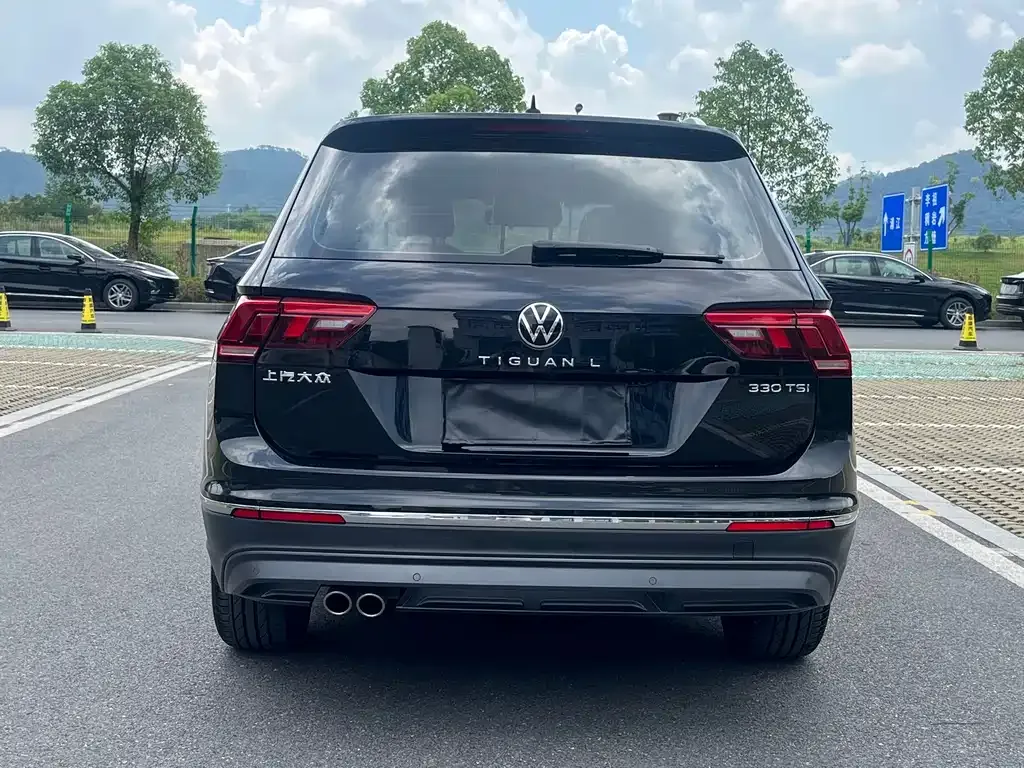 Volkswagen Tiguan L — фото 5