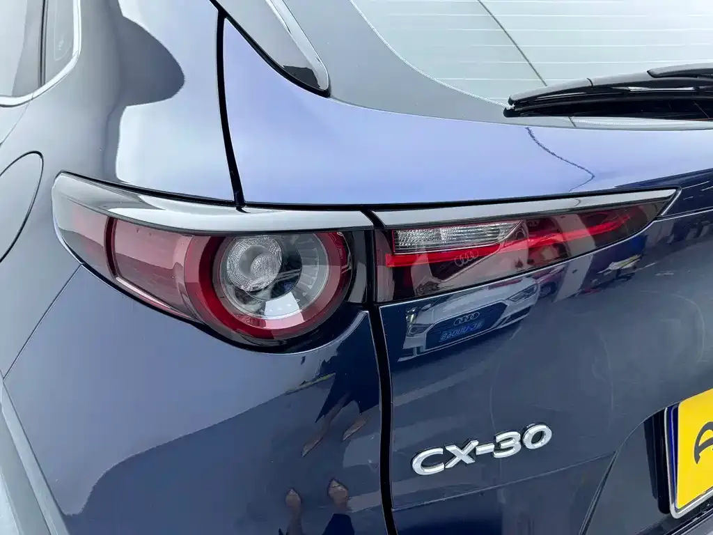 Mazda CX-30 2022 из CN, фото 9