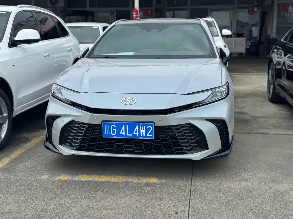 Toyota Camry 2024 из CN, фото 7