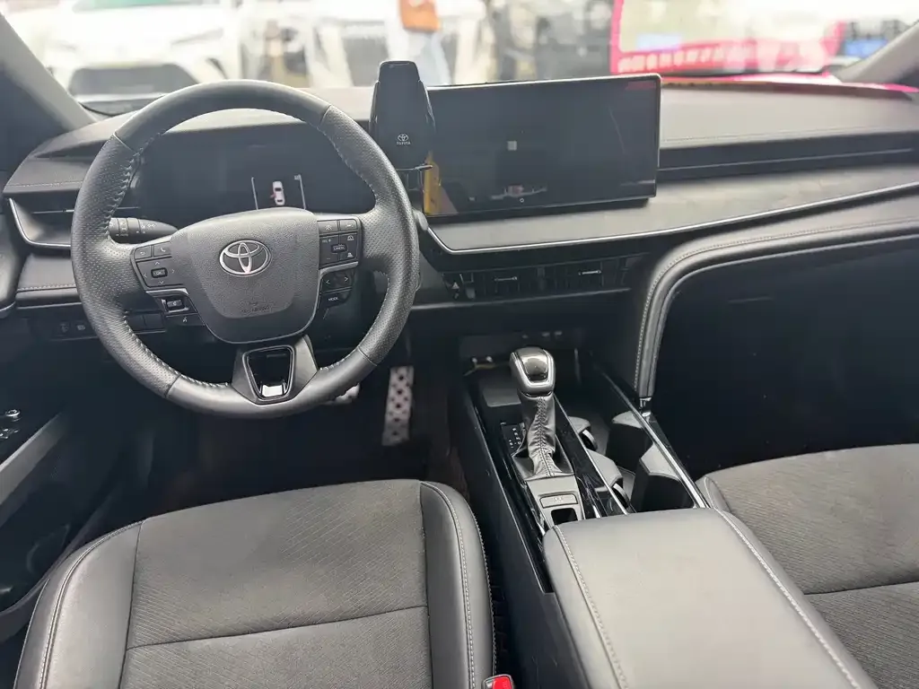Toyota Camry 2024 из CN, фото 3