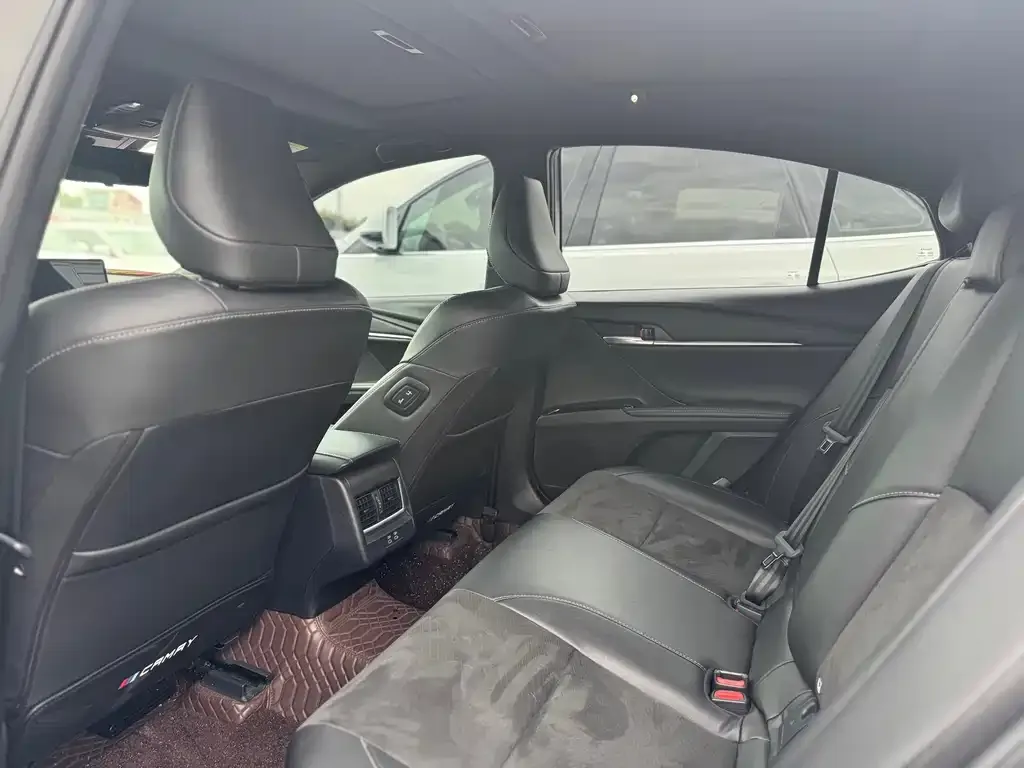 Toyota Camry 2024 из CN, фото 9