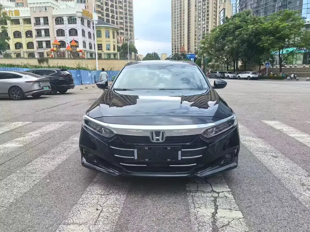 Honda Accord — фото 9