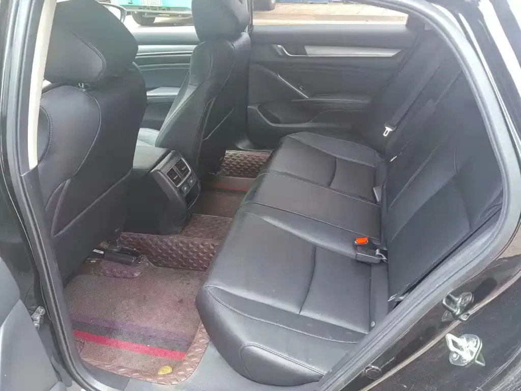 Honda Accord — фото 2