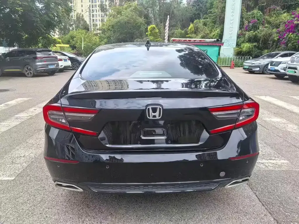 Honda Accord — фото 4