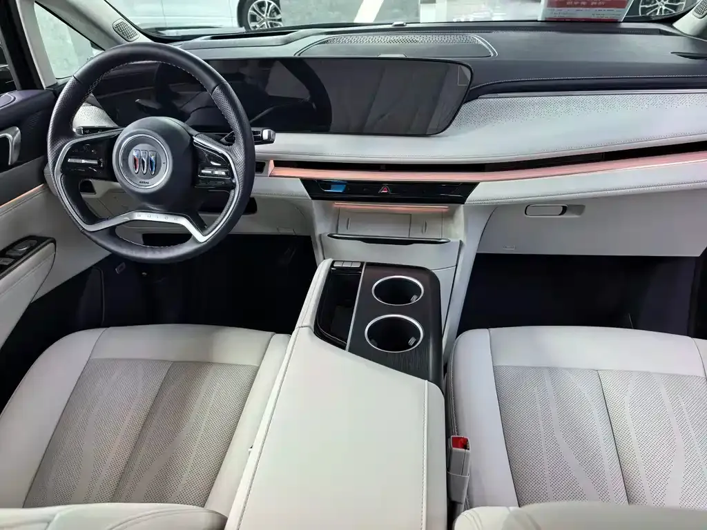 Buick GL8 Hybrid — фото 3