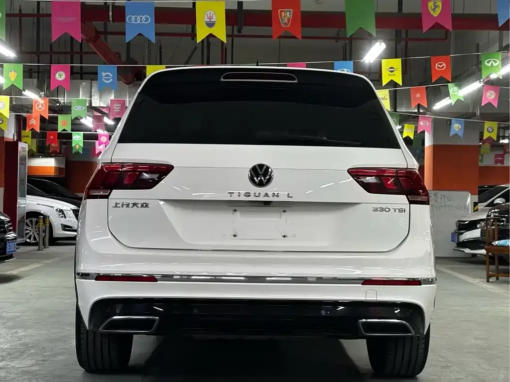Volkswagen Tiguan L — фото 6