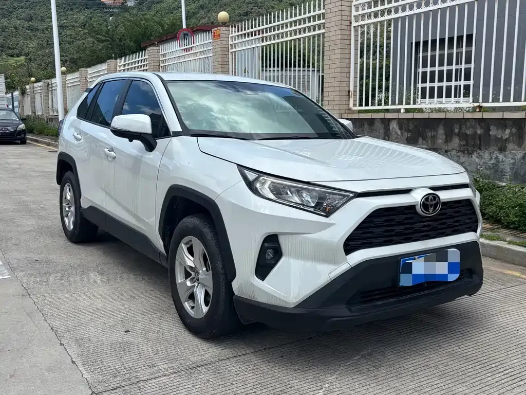 Toyota RAV4 2024 из CN, фото 8