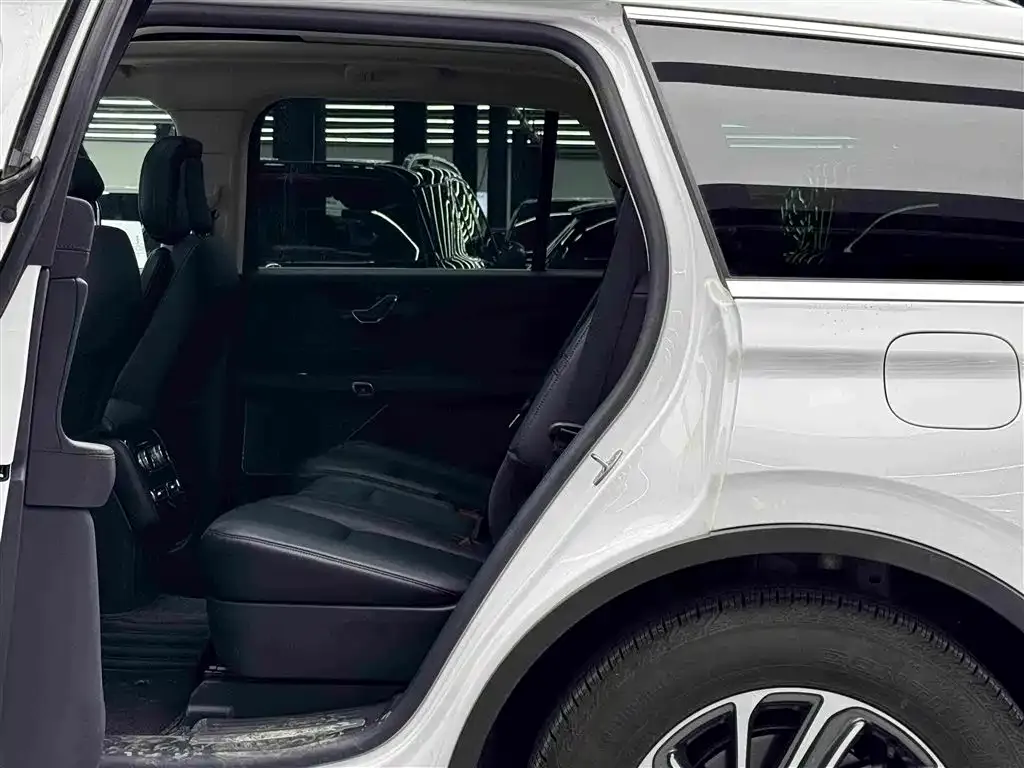 Lincoln Aviator — фото 4