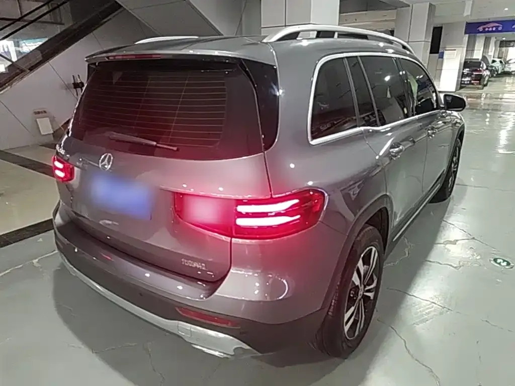 Mercedes-Benz GLB — фото 10