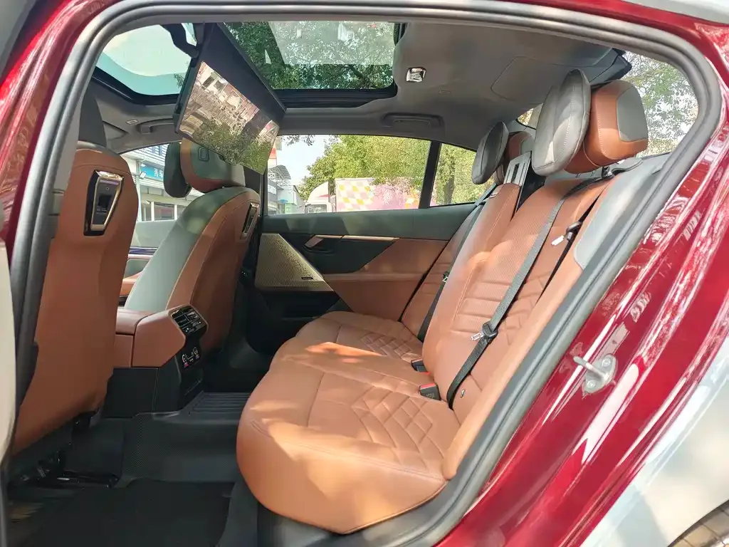BMW i5 2024 из CN, фото 6