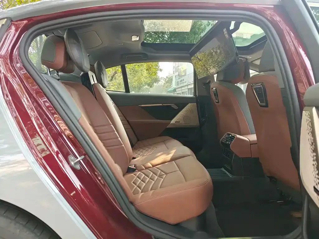 BMW i5 2024 из CN, фото 2