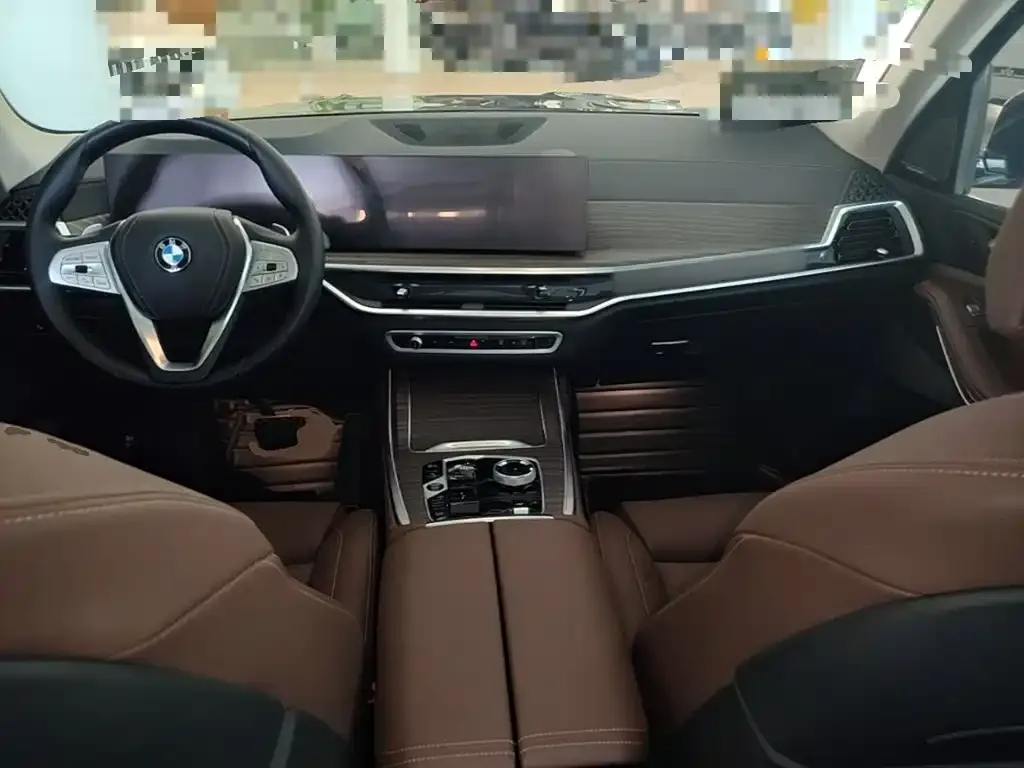 BMW X7 — фото 2
