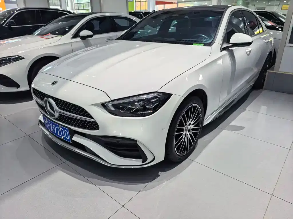 Mercedes-Benz C-Class — фото 1
