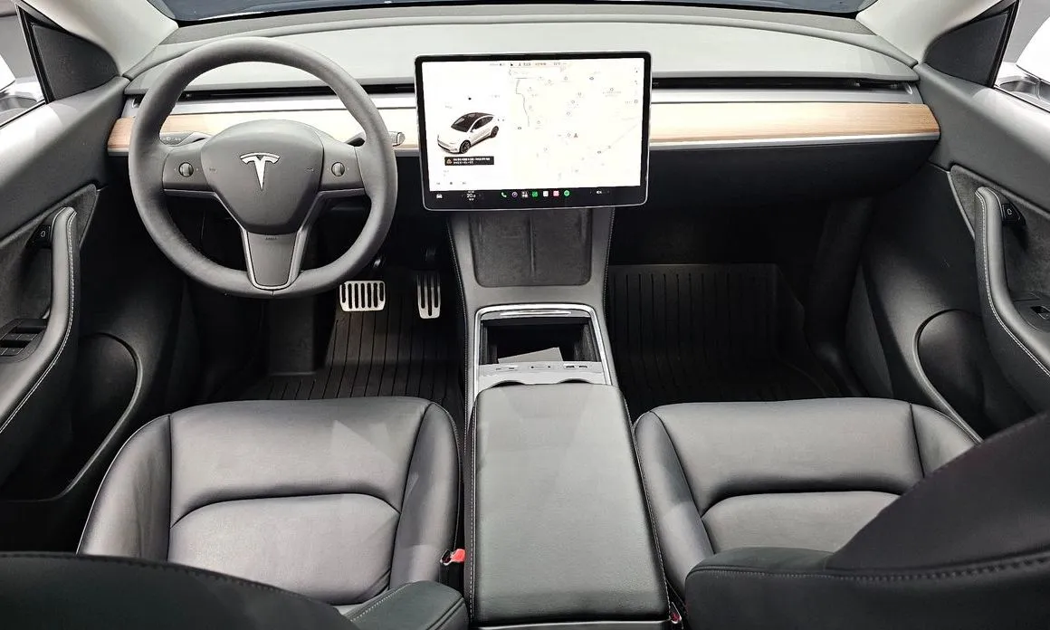 Tesla Model Y — фото 7