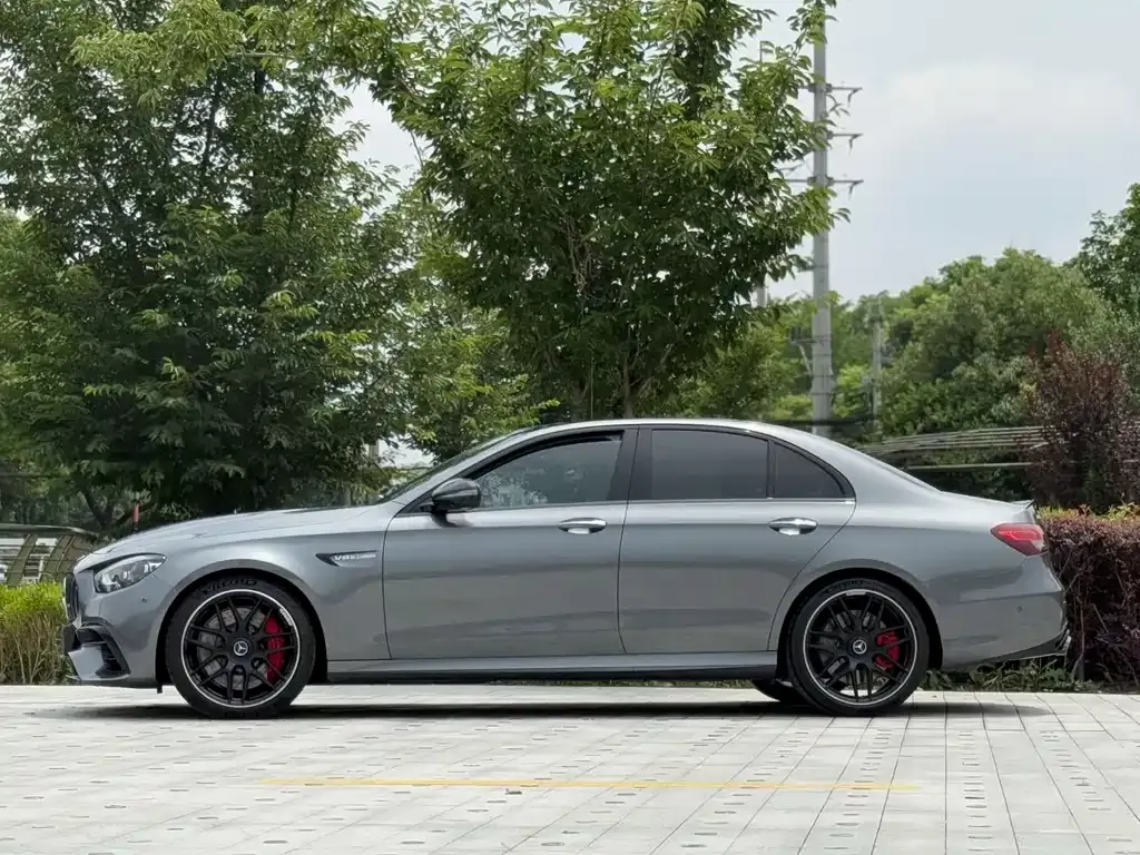 Mercedes-Benz E-Class AMG — фото 5