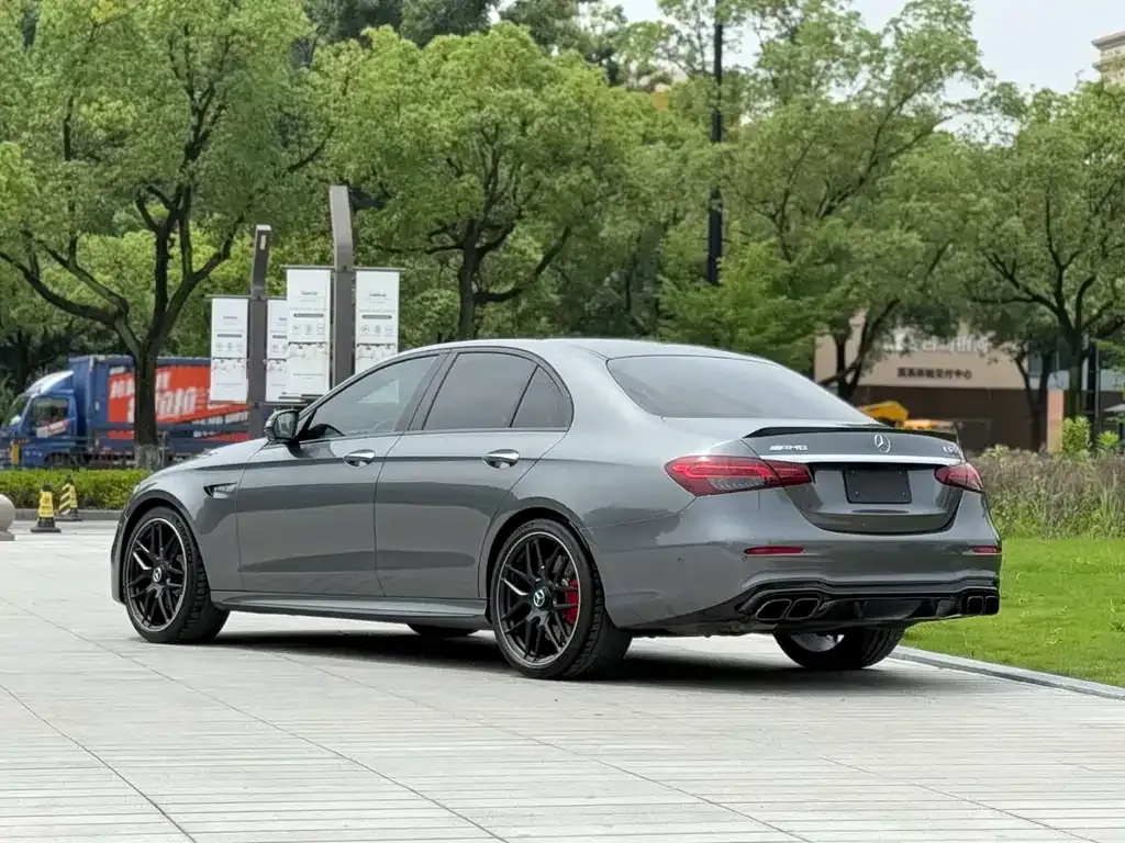 Mercedes-Benz E-Class AMG — фото 8