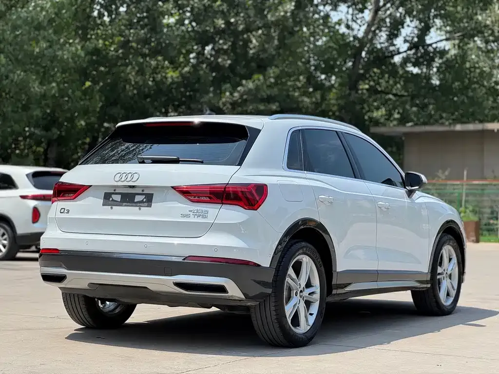 Audi Q3 — фото 9