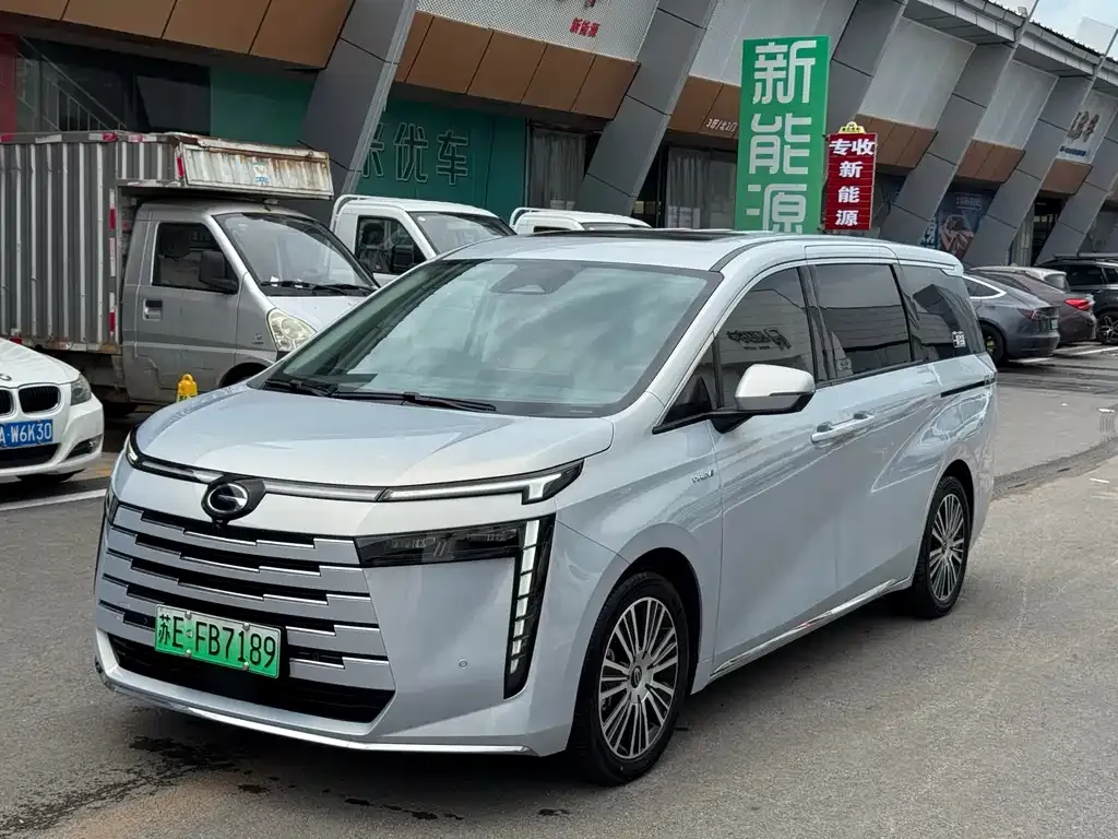 GAC Motor 传祺E8 PHEV — фото 1