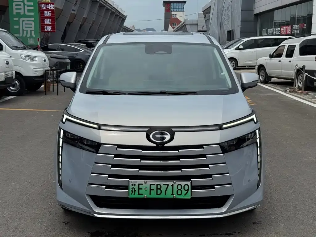 GAC Motor 传祺E8 PHEV — фото 5