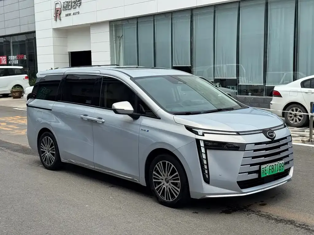 GAC Motor 传祺E8 PHEV — фото 6
