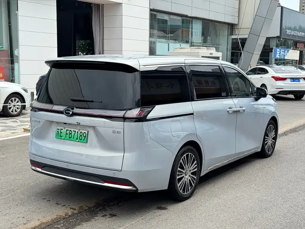 GAC Motor 传祺E8 PHEV — фото 2