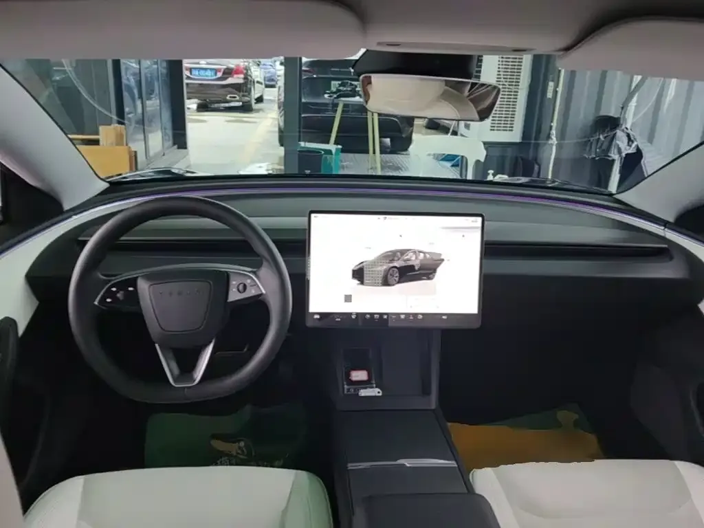 Tesla Model 3 — фото 2