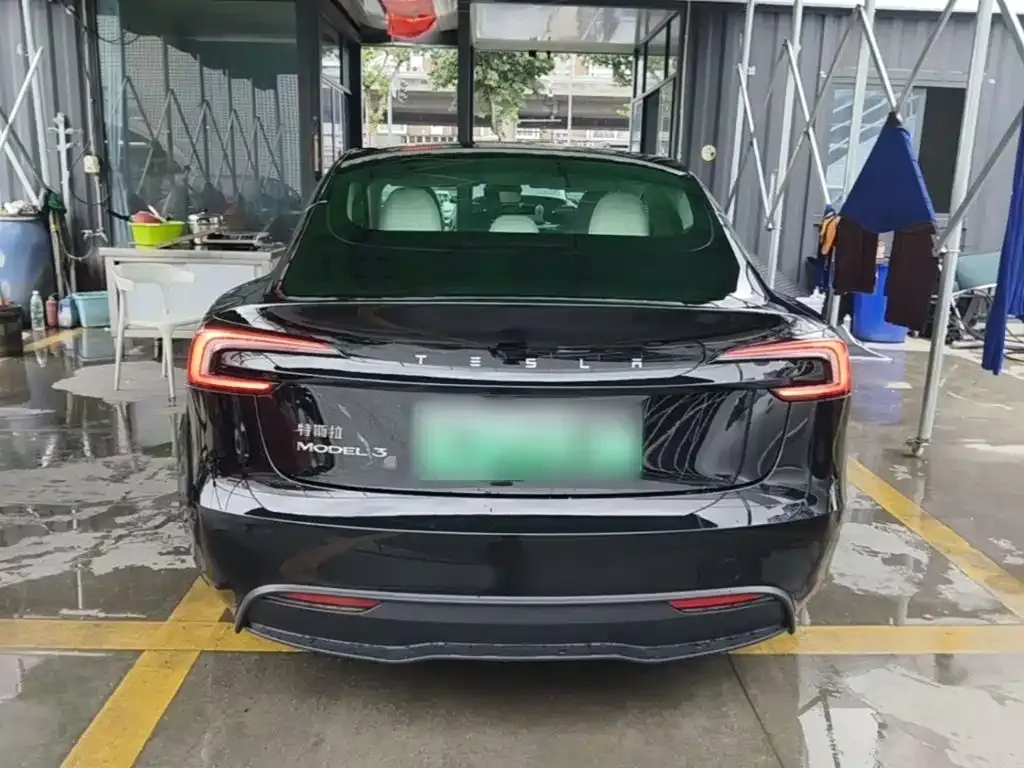 Tesla Model 3 — фото 4