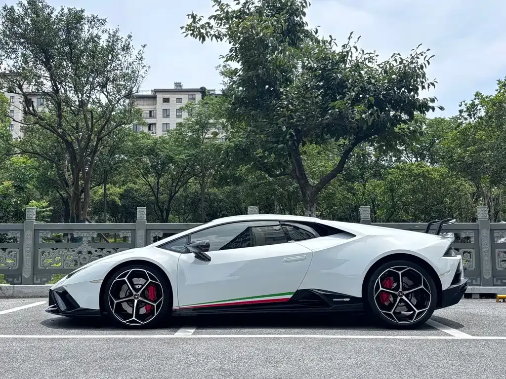 Lamborghini Huracan — фото 5