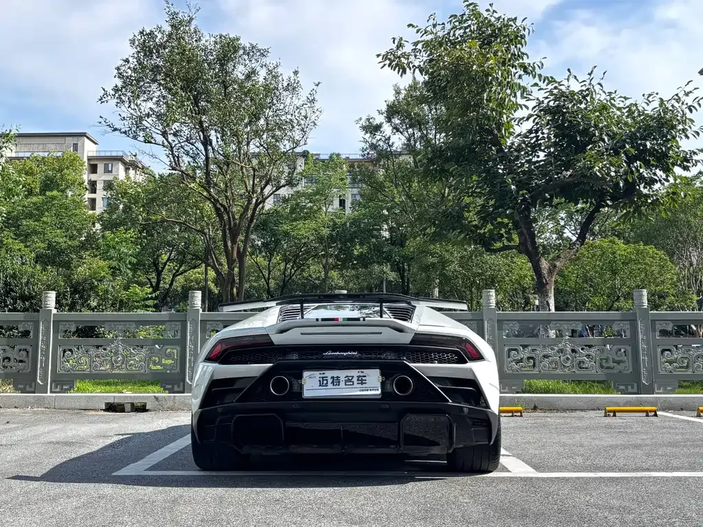 Lamborghini Huracan — фото 7