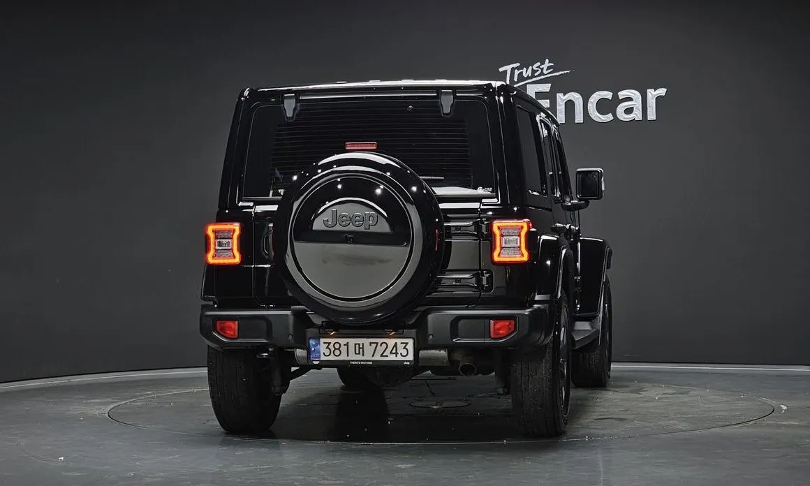 Jeep Wrangler — фото 8