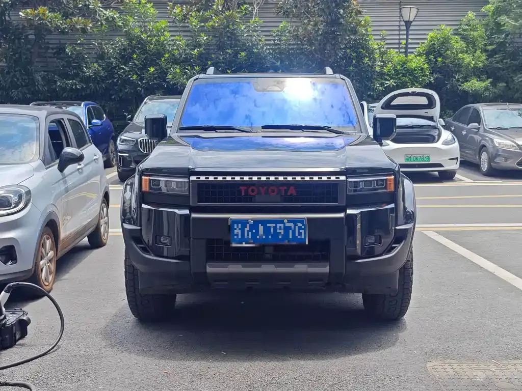 Toyota Prado — фото 10