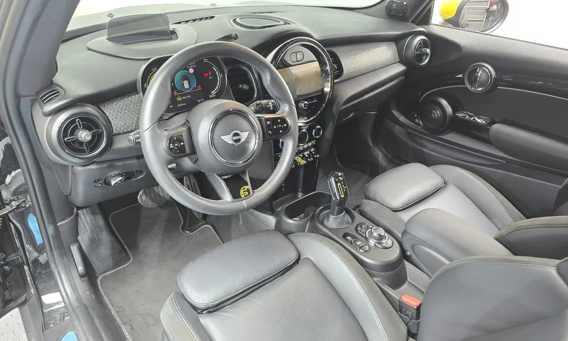 Mini Cooper 2023 из KR, фото 8
