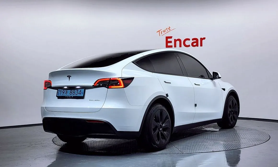 Tesla Model Y — фото 4