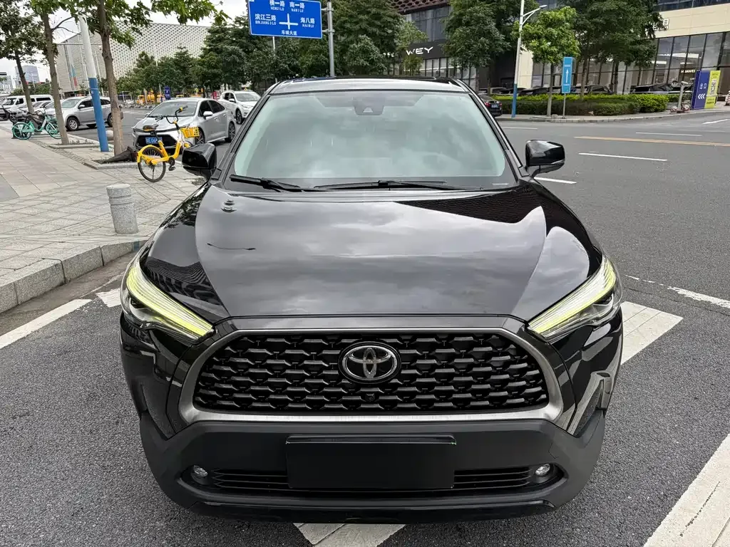 Toyota Corolla Cross — фото 8