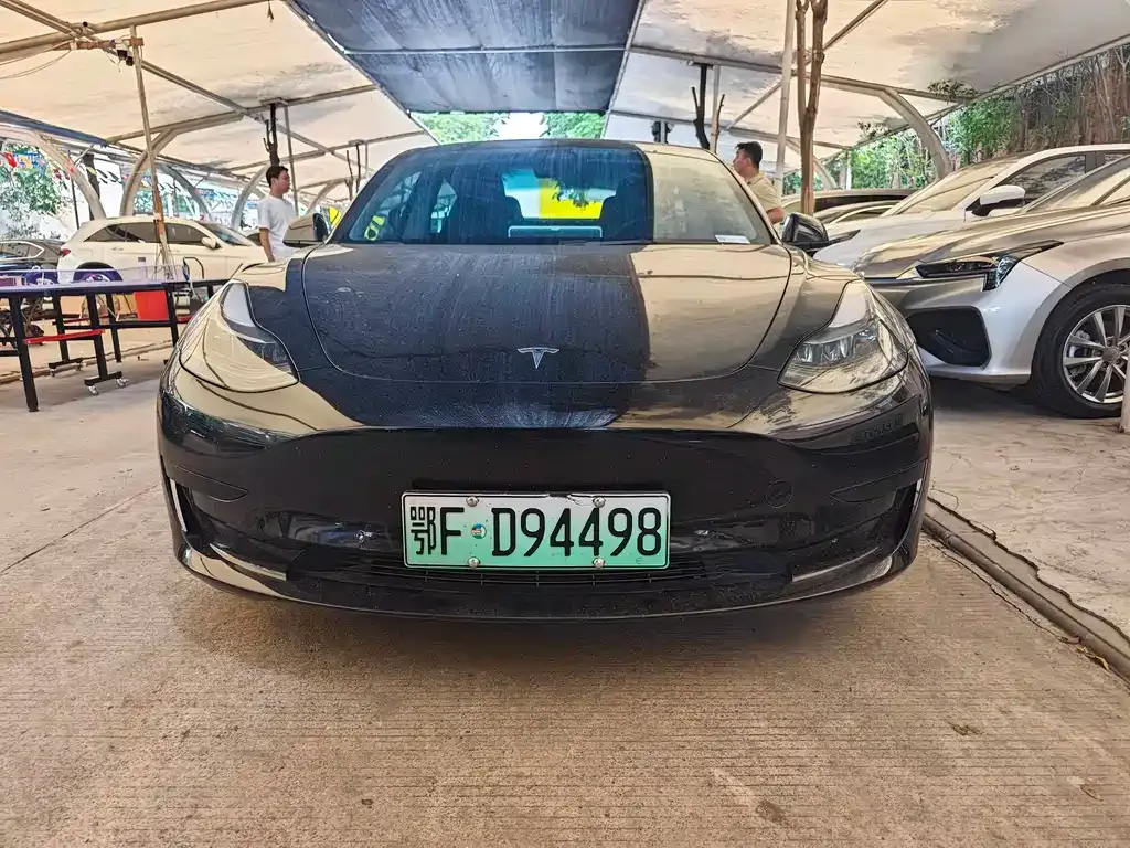 Tesla Model 3 — фото 7
