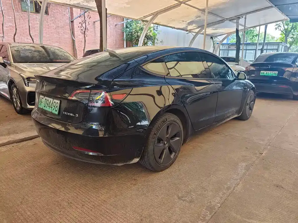 Tesla Model 3 — фото 8