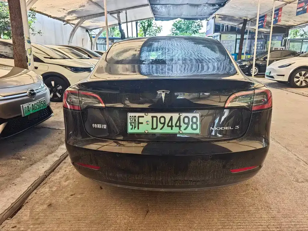 Tesla Model 3 — фото 10
