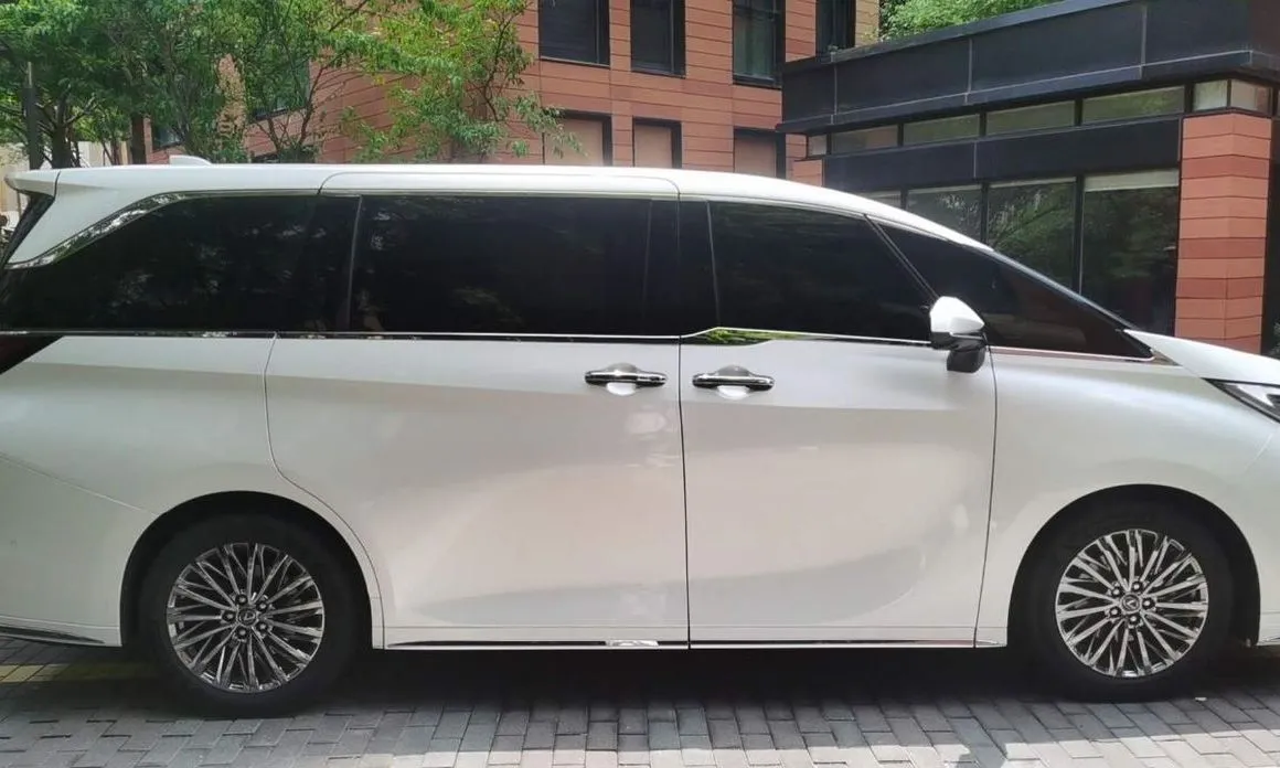 Lexus LM 2025 из KR, фото 3