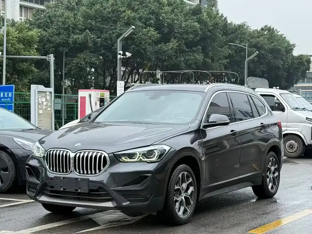 BMW X1 — фото 1