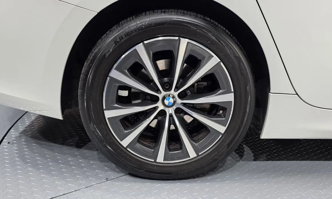 BMW 3-Series — фото 10