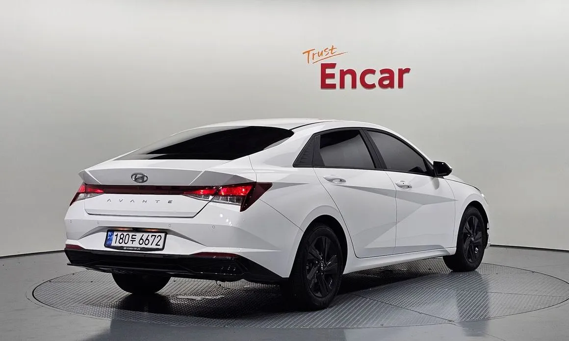Hyundai AVANTE — фото 3