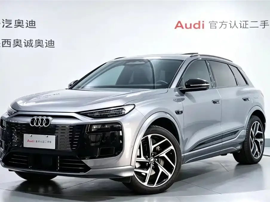 Audi Q6L e-tron — фото 1