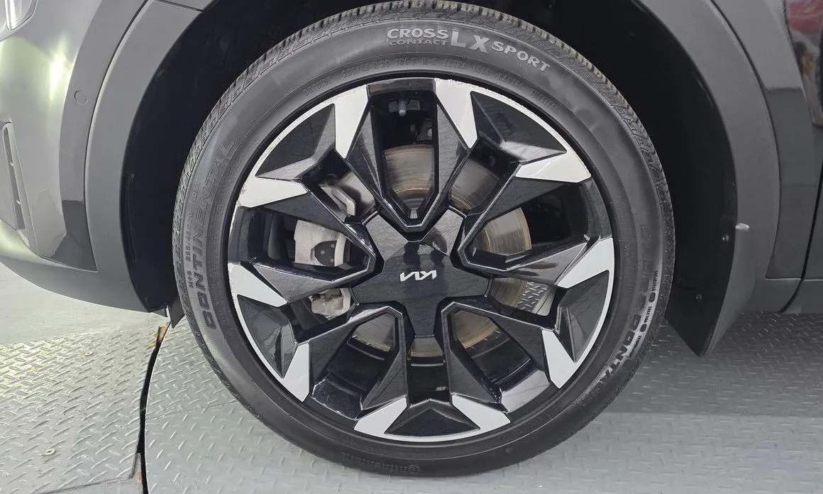 Kia Sorento — фото 8