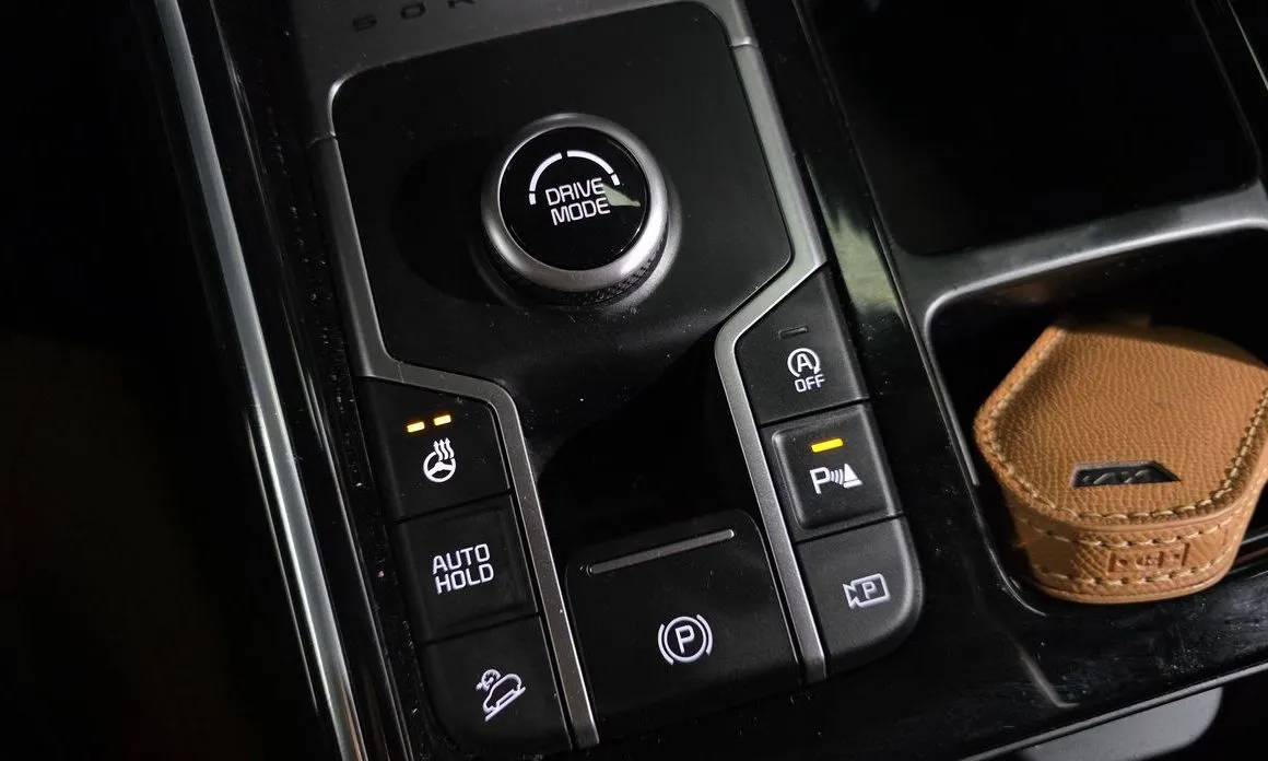 Kia Sorento — фото 7