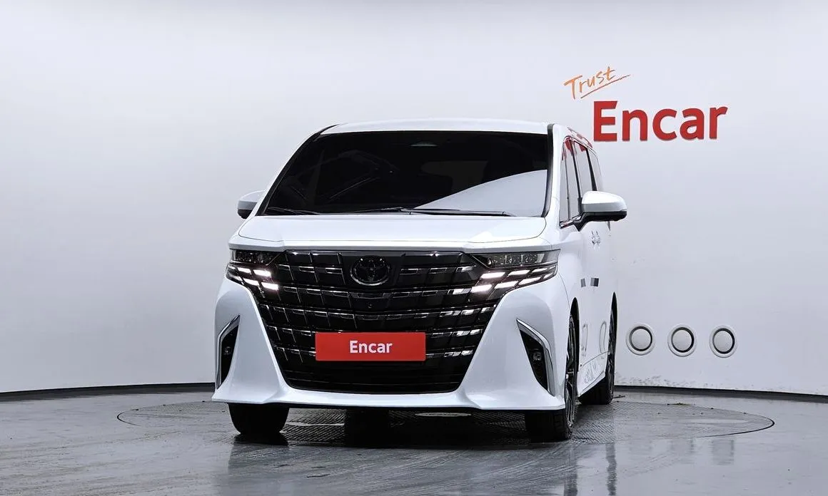 Toyota Alphard — фото 4